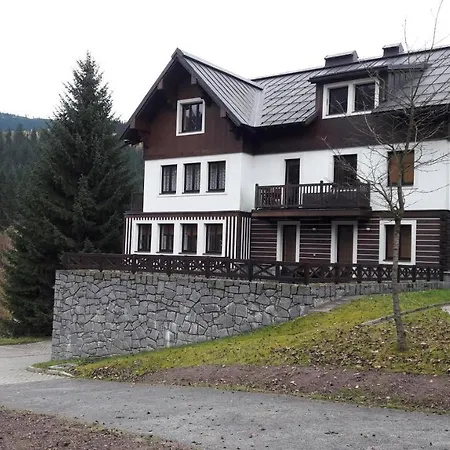 Apartment Hradecanka *