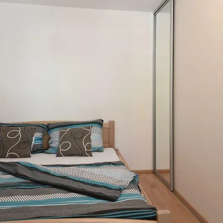 Hradecanka Apartamento *